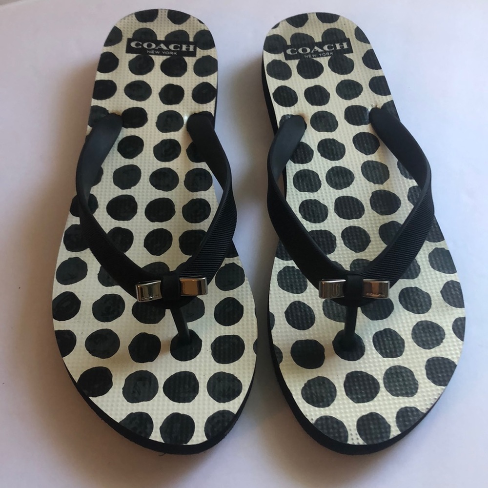 Coach B&W Polka Dot Flip Flops 9/10 NEW